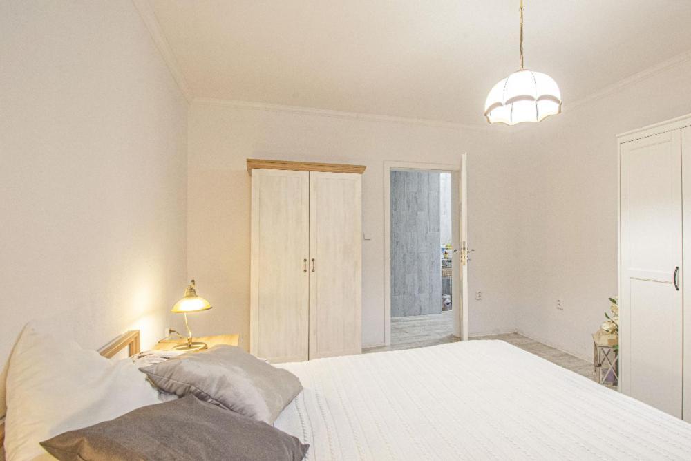2kk Zlamanka Appartement *